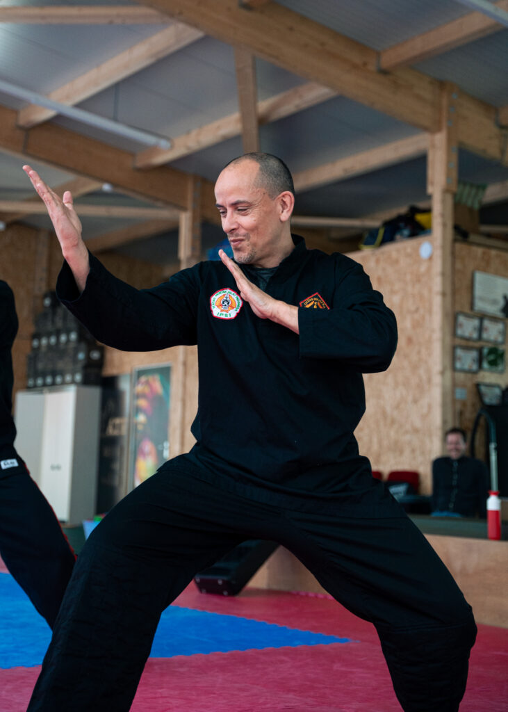 Leo_pencak silat f-19